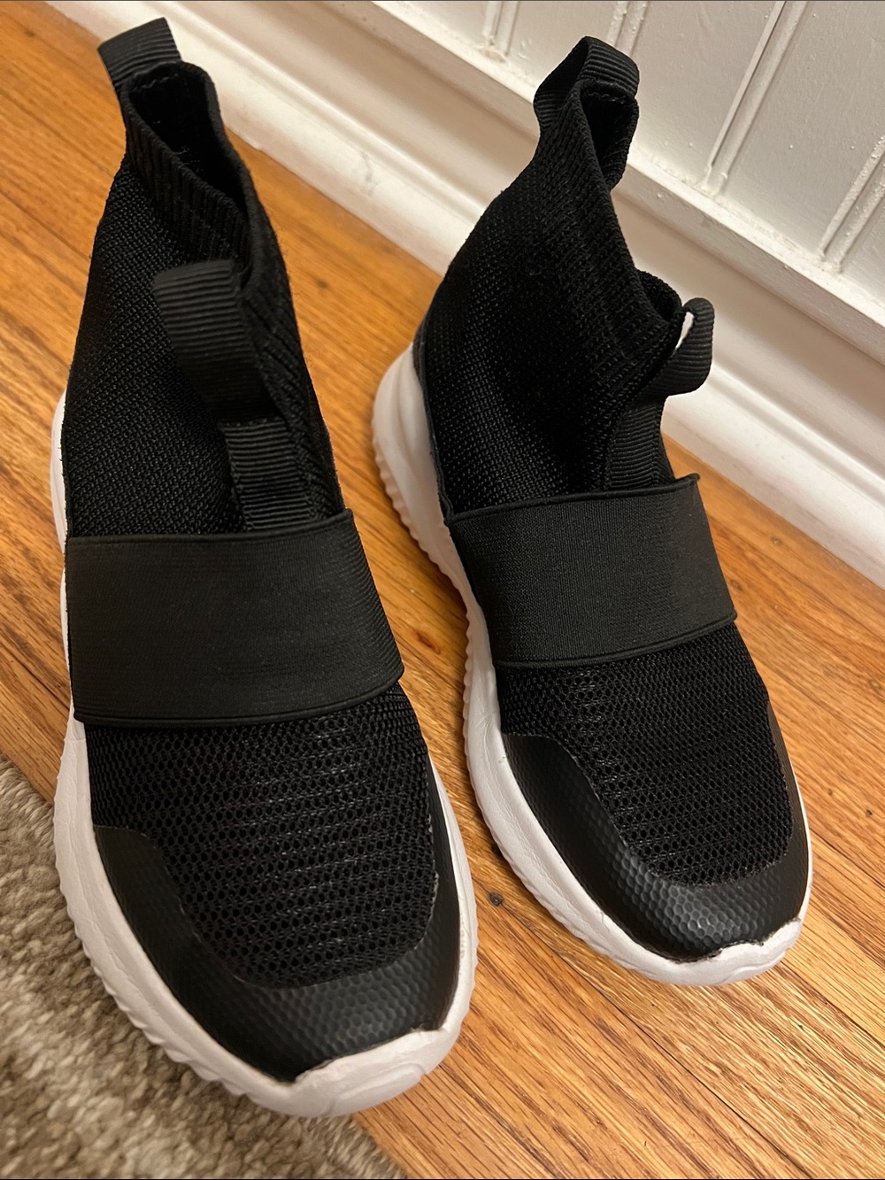 Girls Weissman black hip hop slip in sneakers size 12